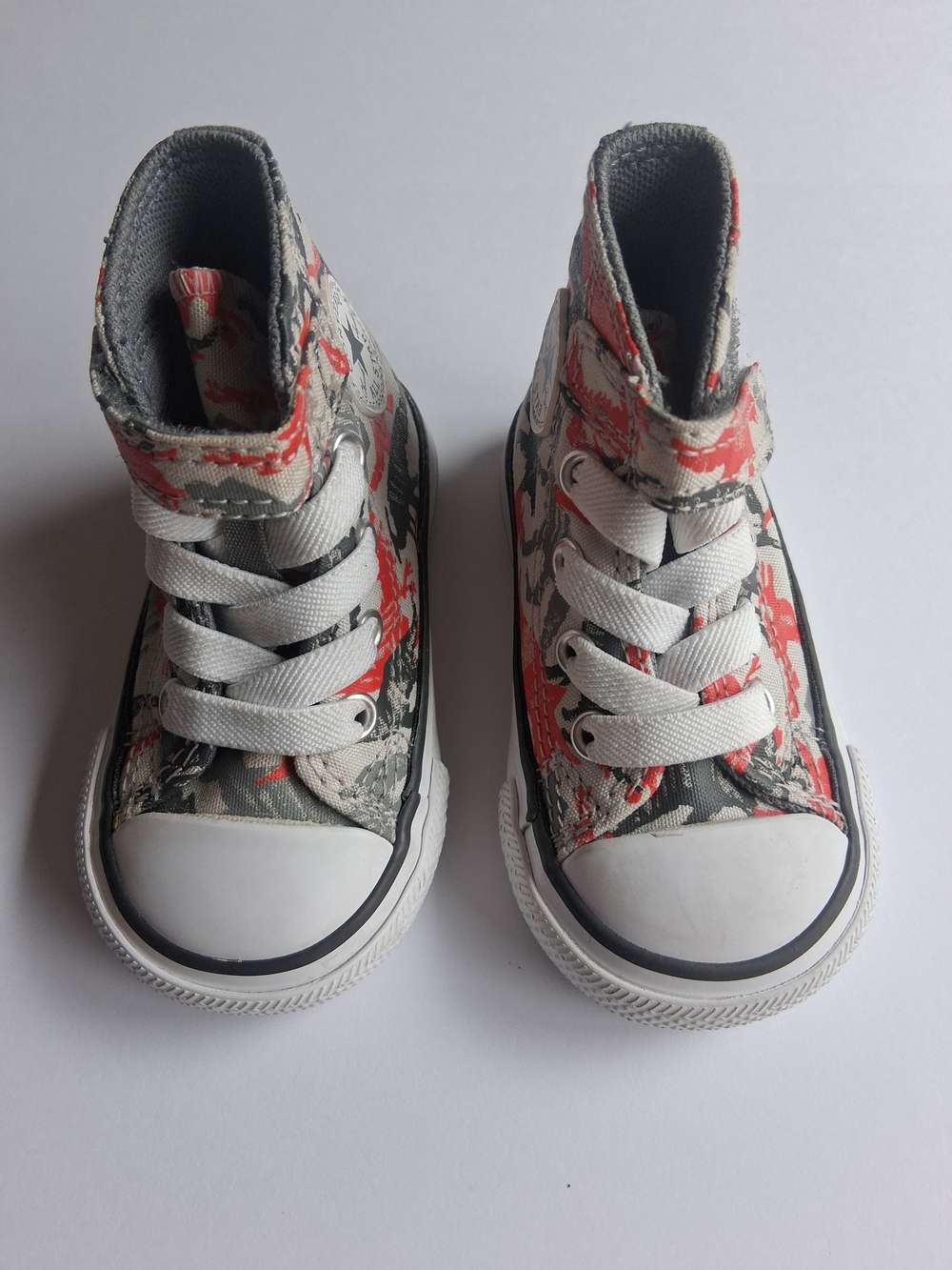 Kids High-Top Canvas Sneakers White, Gray & Red Chuck Taylor All Star-Dino Daze